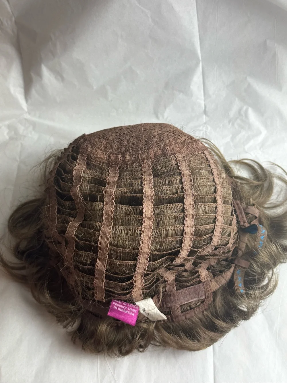 Paula Young Beauty in Motion Ash Brown 18B Layered Curly Bob Wig Average